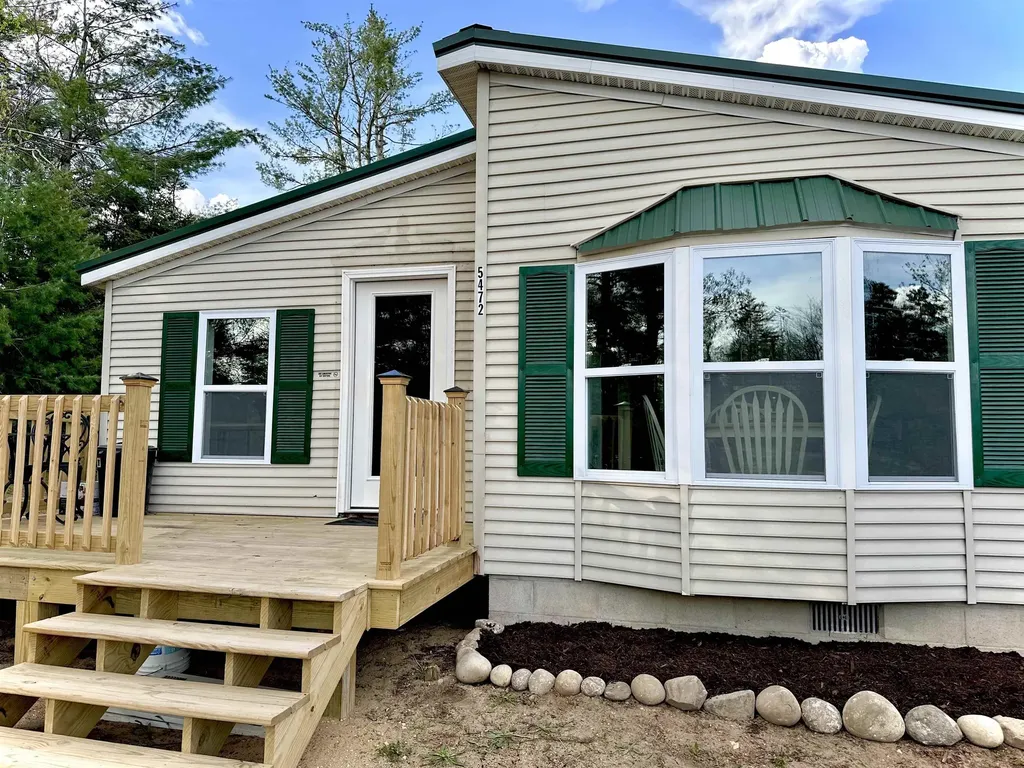5472 Clubhouse Trail Gaylord City MI 49735