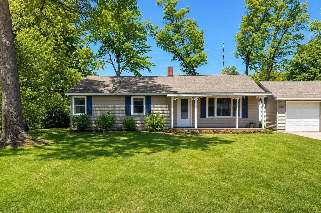 1865 Maple Drive East Bay Township MI 49686