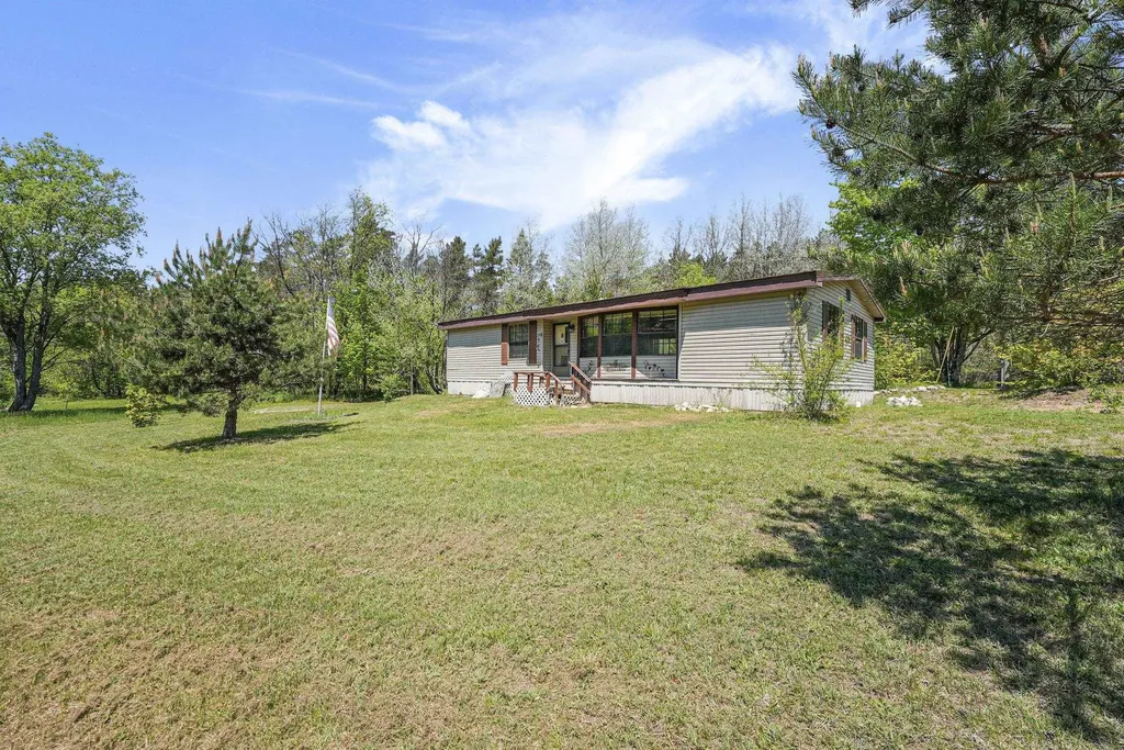1124 W Eddy School Road Kearney Township MI 49615