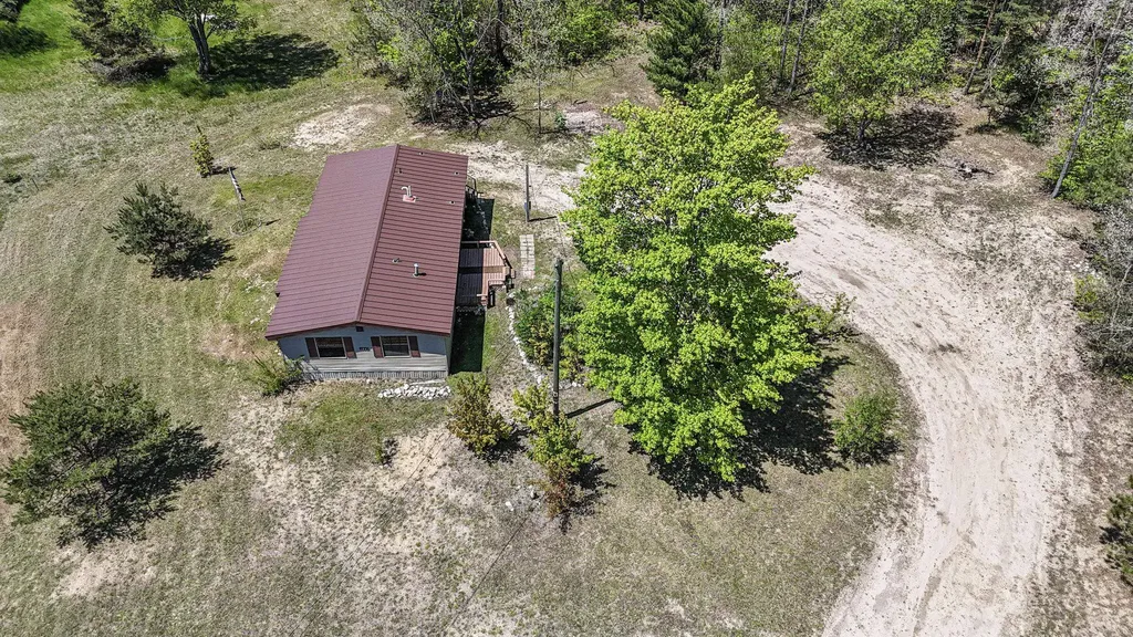 1124 W Eddy School Road Kearney Township MI 49615