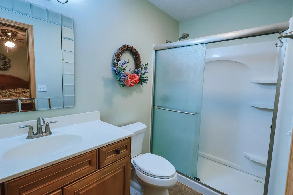 13686 Hedeen Drive Peninsula Township MI 49686