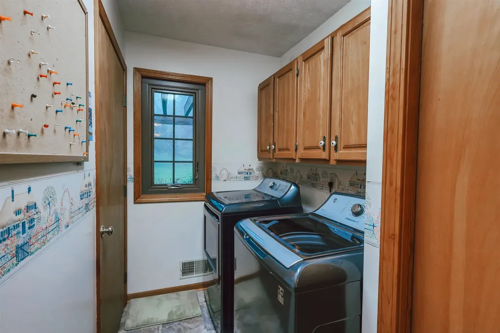 13686 Hedeen Drive Peninsula Township MI 49686