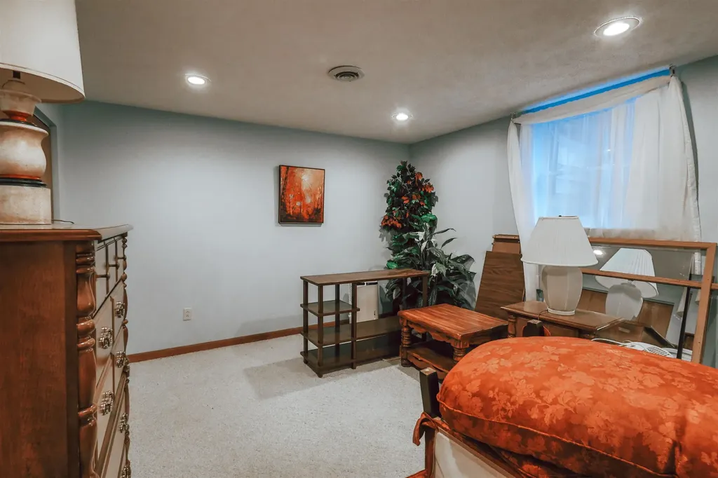 13686 Hedeen Drive Peninsula Township MI 49686