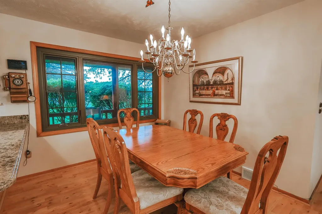 13686 Hedeen Drive Peninsula Township MI 49686
