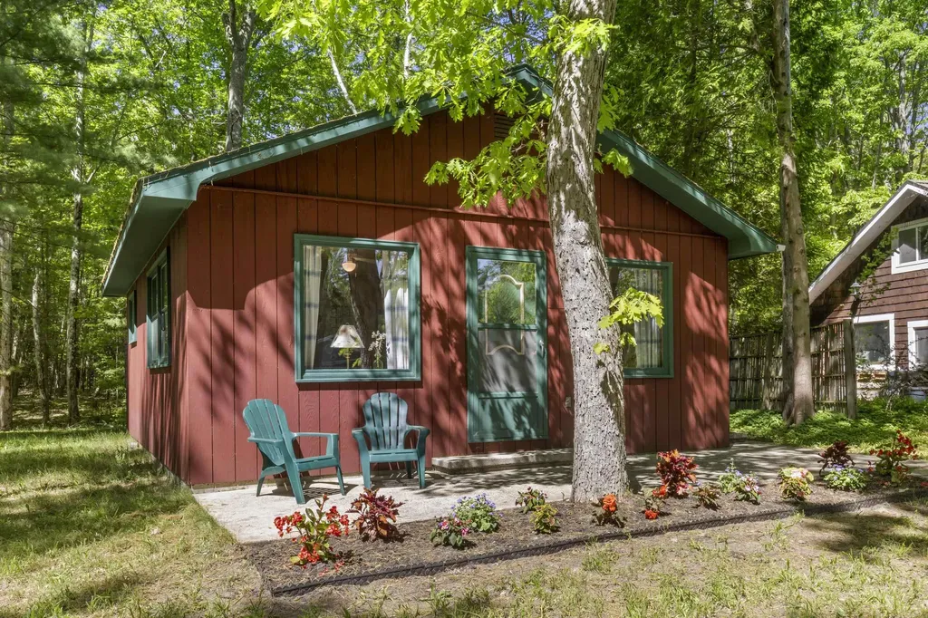 5328 Birch Trail Lake Township MI 49640
