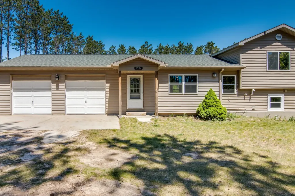 2901 Woodqueen Trail Paradise Township MI 49649