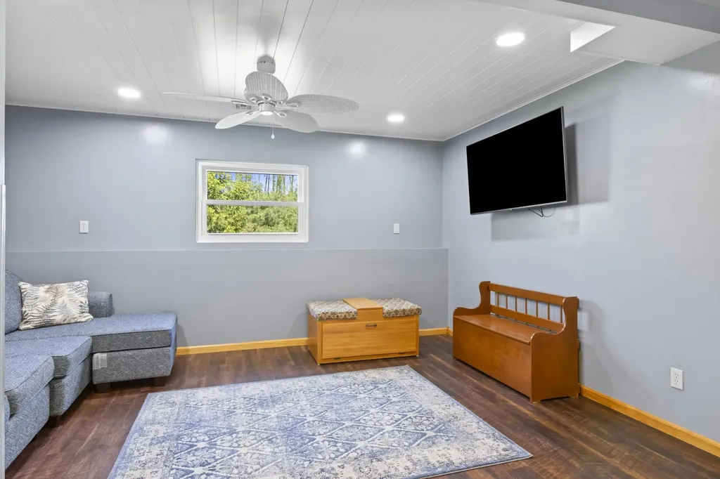 2901 Woodqueen Trail Paradise Township MI 49649