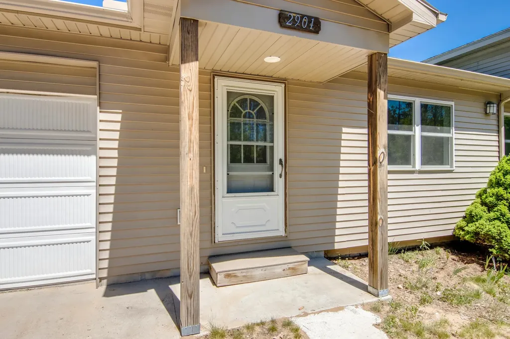 2901 Woodqueen Trail Paradise Township MI 49649