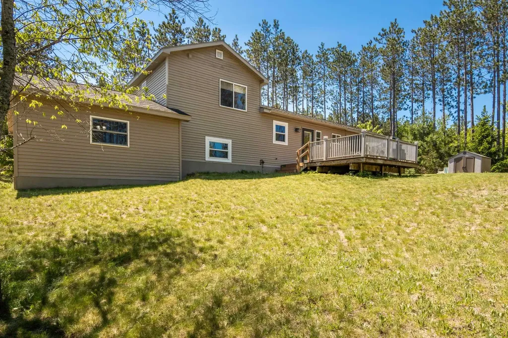 2901 Woodqueen Trail Paradise Township MI 49649