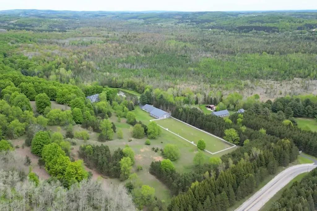 8401 S Sullivan Road Kasson Township MI 49621