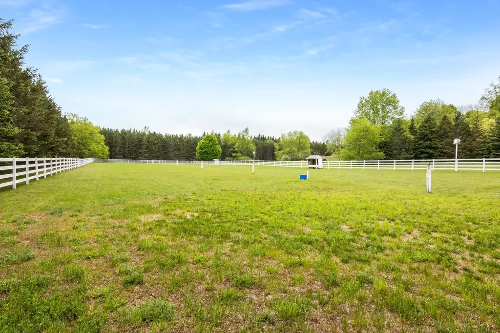 8401 S Sullivan Road Kasson Township MI 49621