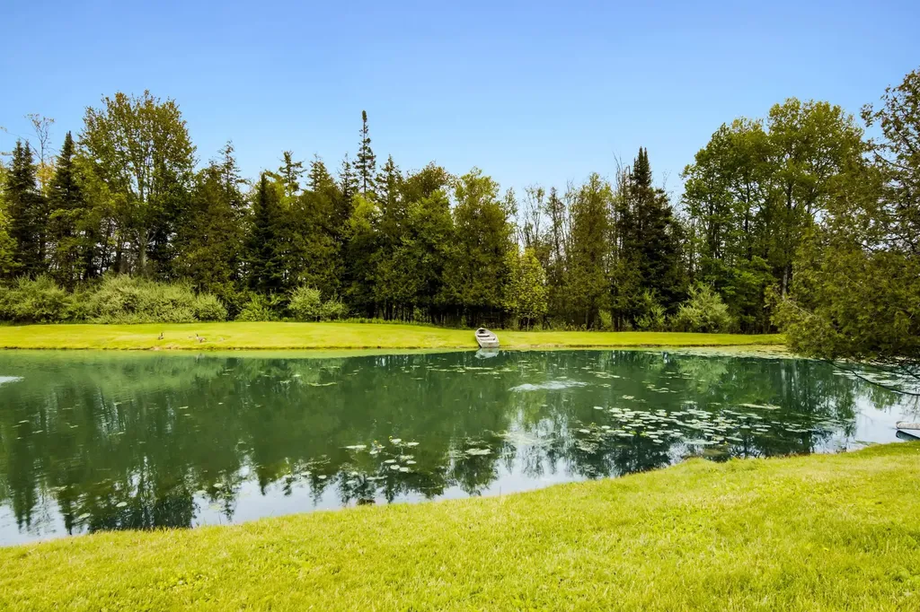 8401 S Sullivan Road Kasson Township MI 49621
