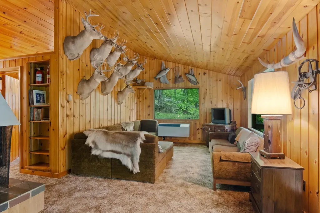 8401 S Sullivan Road Kasson Township MI 49621
