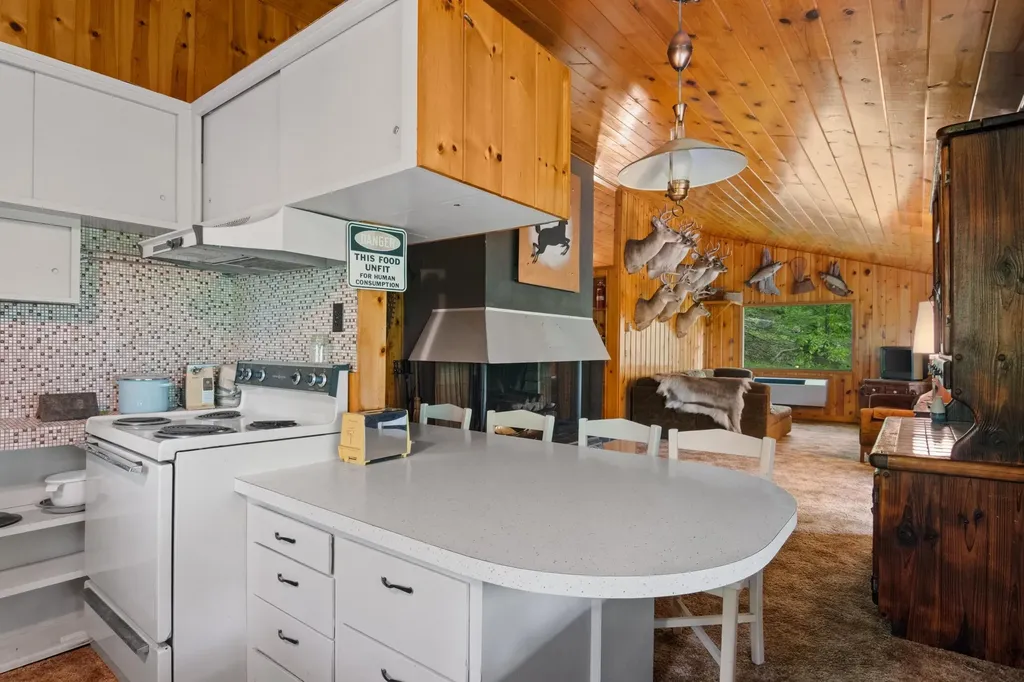 8401 S Sullivan Road Kasson Township MI 49621