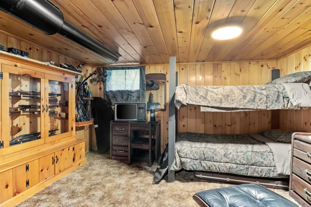 8401 S Sullivan Road Kasson Township MI 49621