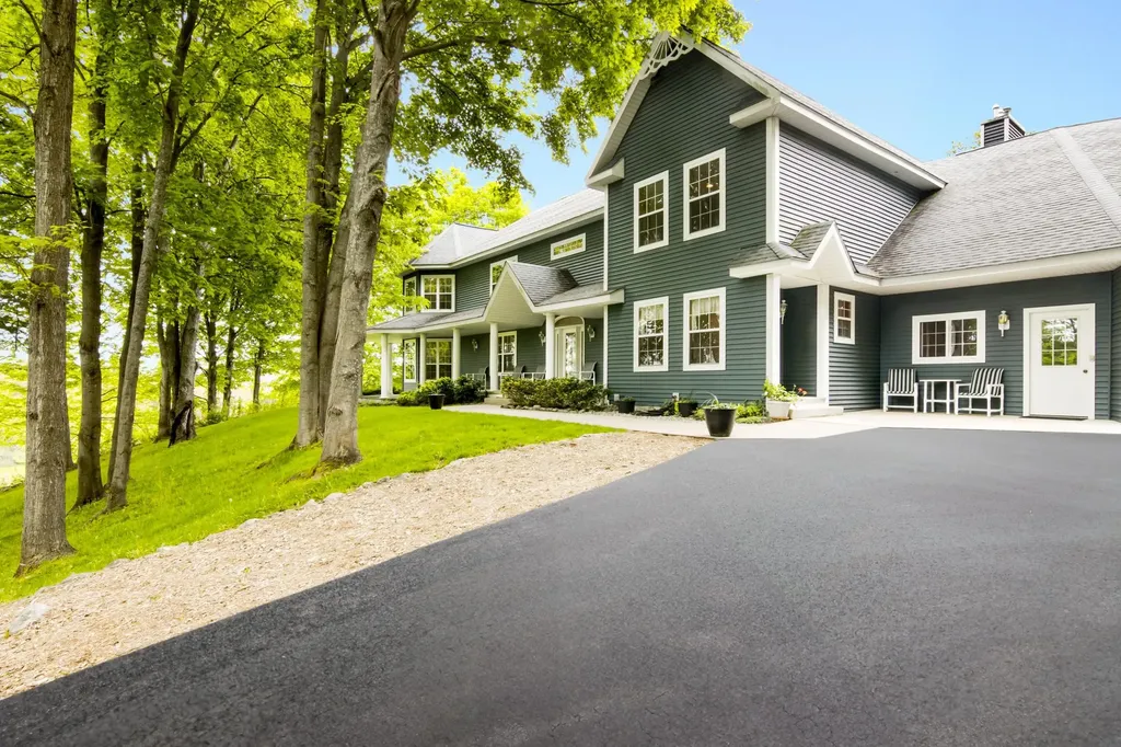 8401 S Sullivan Road Kasson Township MI 49621