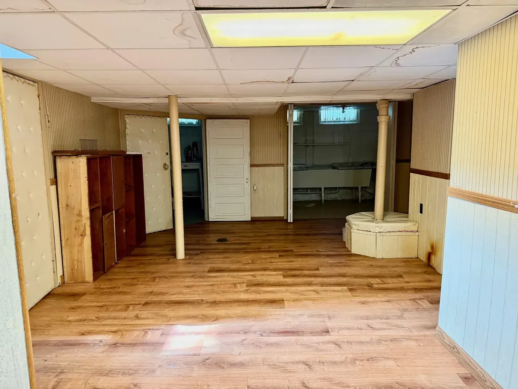 513 E Cass Street Cadillac City MI 49601
