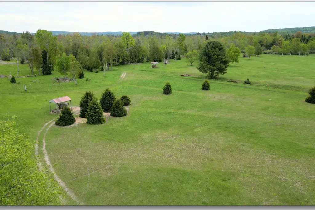 8401 S Sullivan Road Kasson Township MI 49621