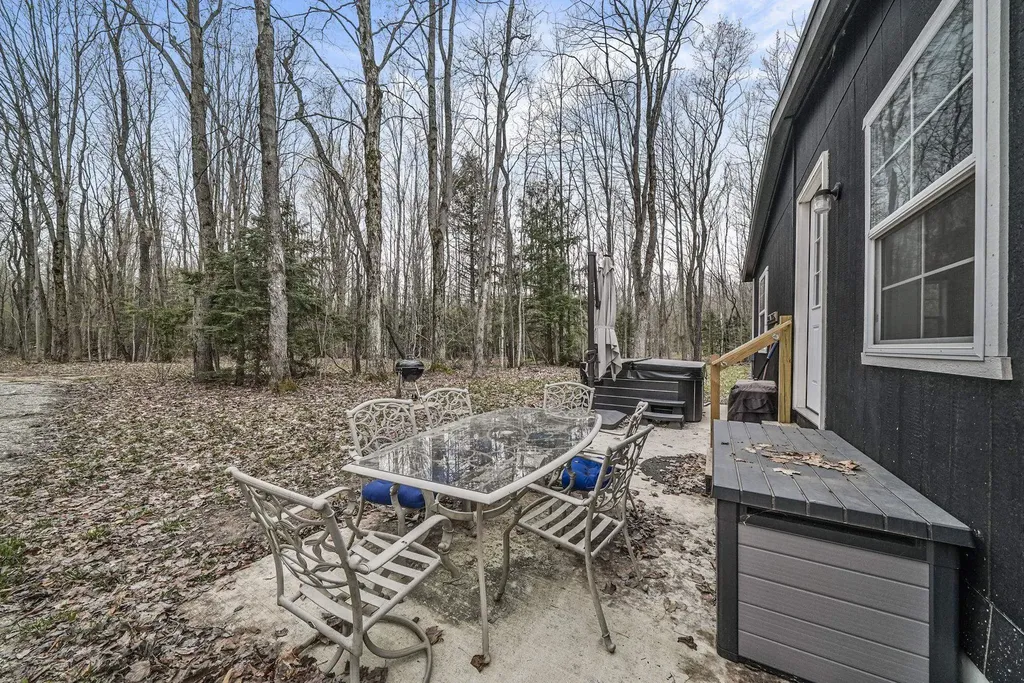 568 NE Plum Valley Road Rapid River Township MI 49659