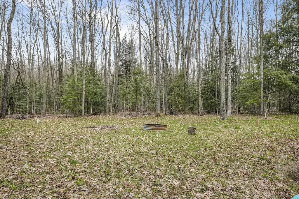 568 NE Plum Valley Road Rapid River Township MI 49659