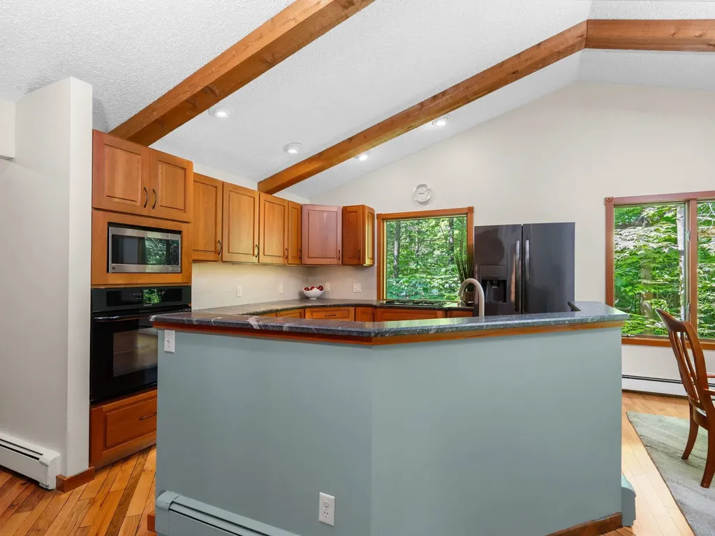 7211 Logan Lane Peninsula Township MI 49686