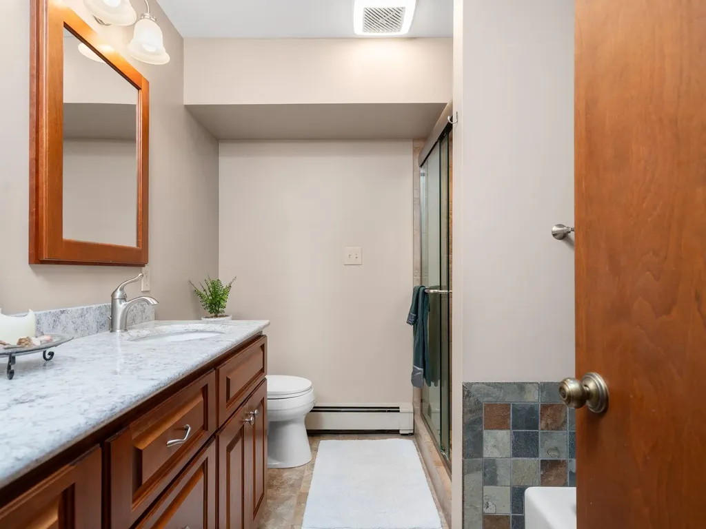 7211 Logan Lane Peninsula Township MI 49686