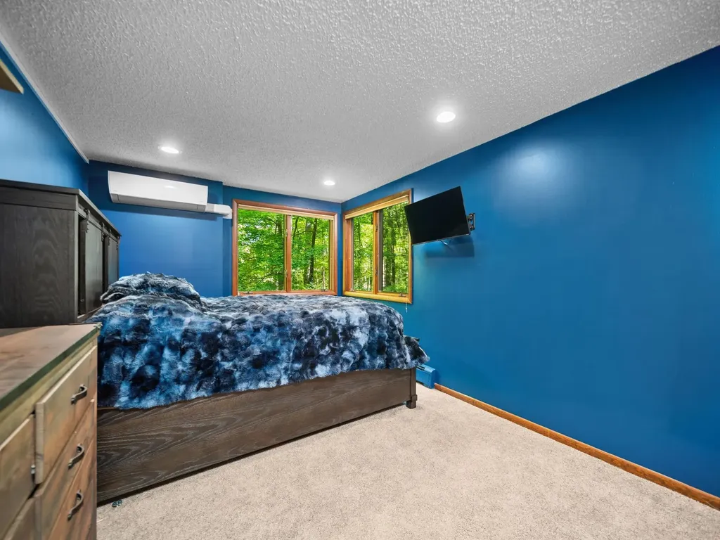 7211 Logan Lane Peninsula Township MI 49686