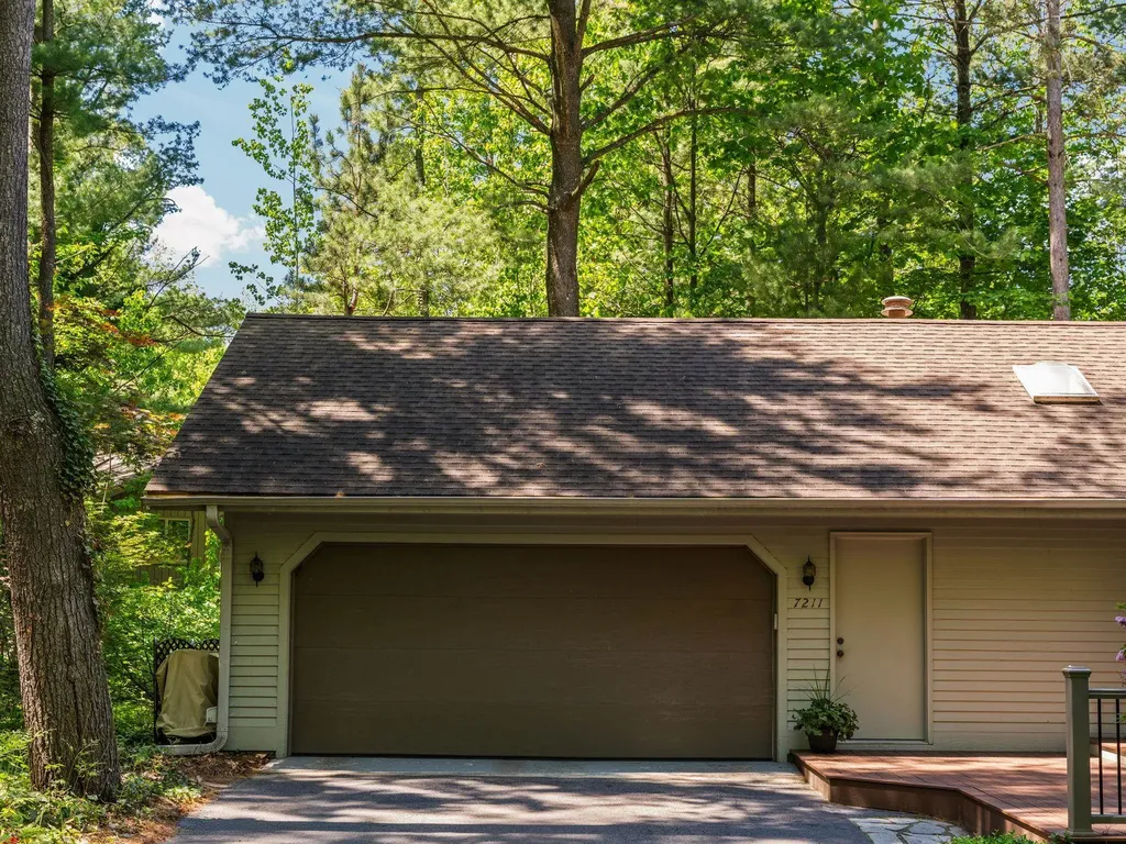 7211 Logan Lane Peninsula Township MI 49686