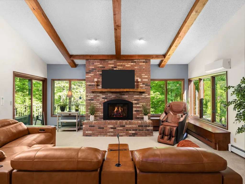 7211 Logan Lane Peninsula Township MI 49686