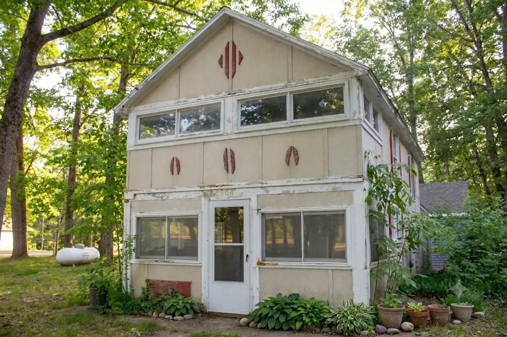 1504 Oak Street Norman Township MI 49689