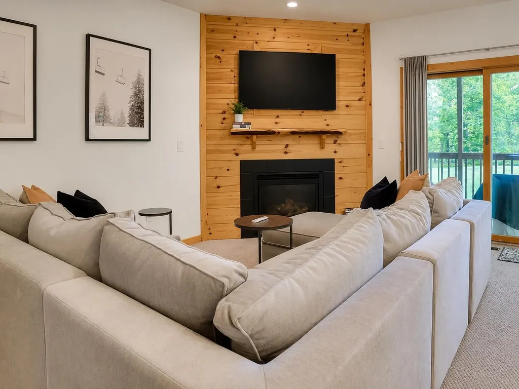 2100 W Schuss Mountain Drive Custer Township MI 49615