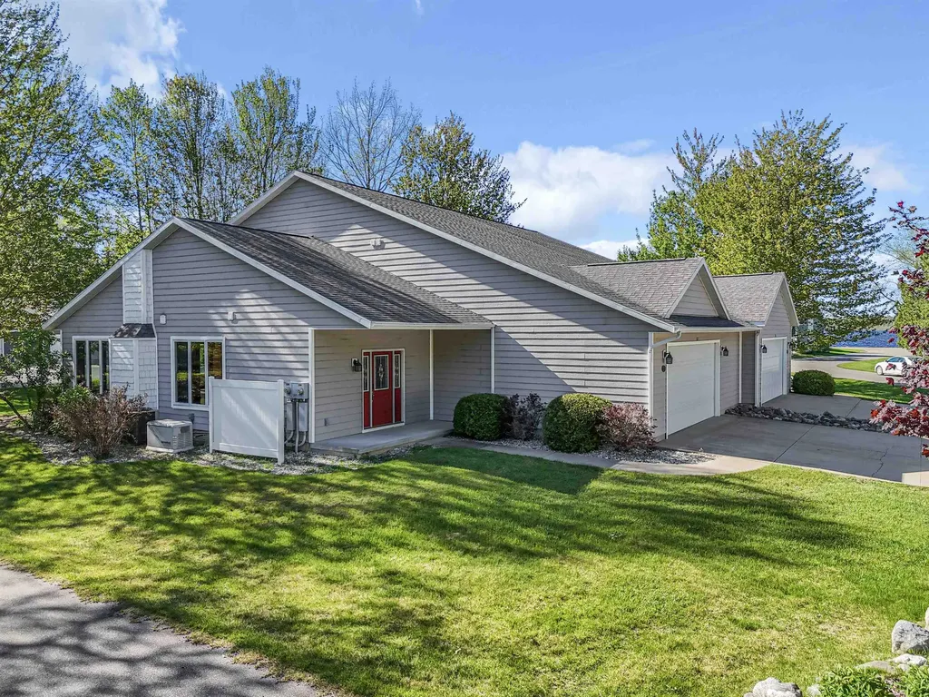 122 Davidsen Shores Drive Cadillac City MI 49601