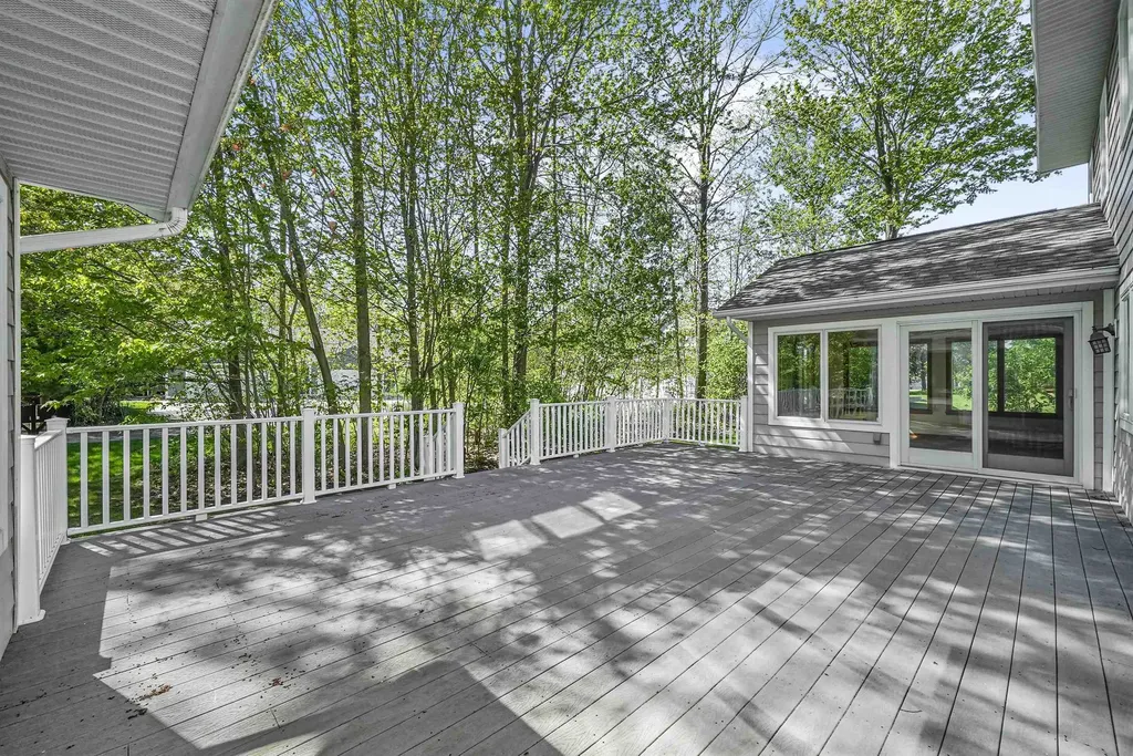 122 Davidsen Shores Drive Cadillac City MI 49601