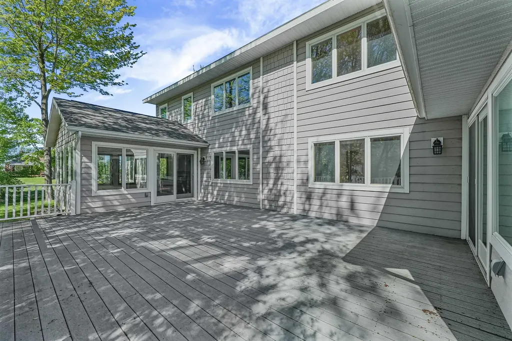 122 Davidsen Shores Drive Cadillac City MI 49601