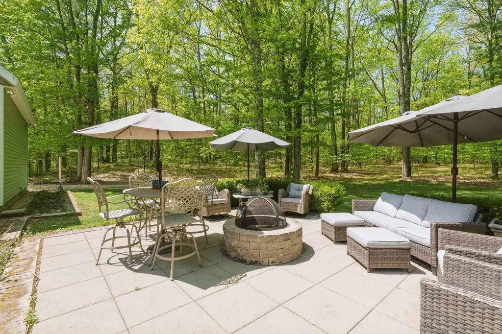 8745 Wheeler Oaks Drive Whitewater Township MI 49690