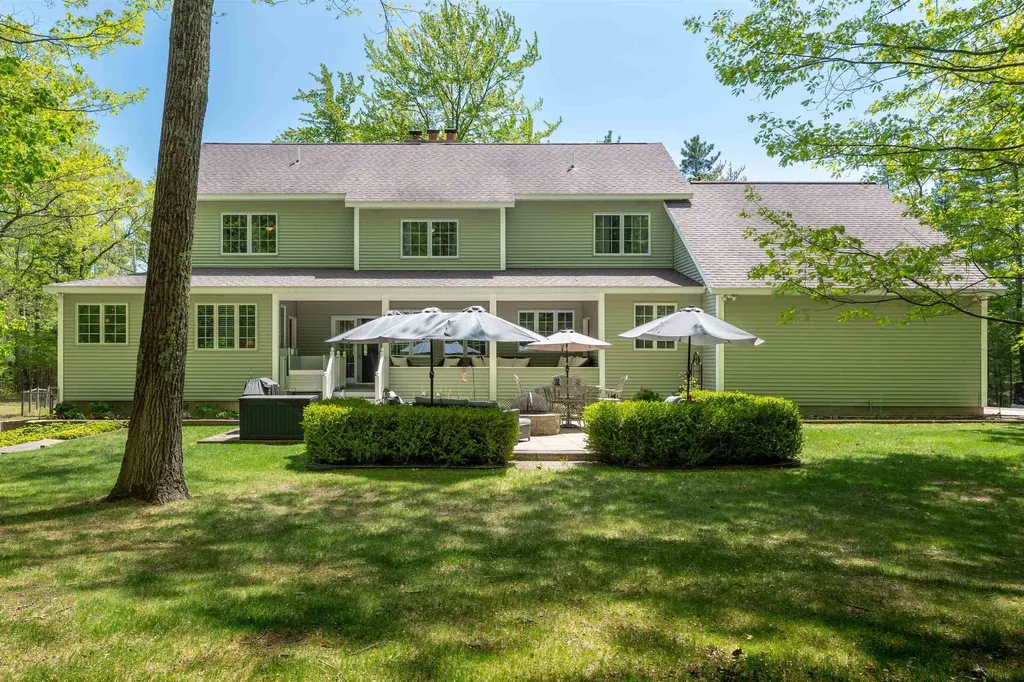 8745 Wheeler Oaks Drive Whitewater Township MI 49690