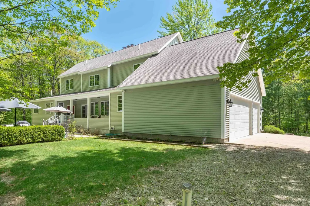 8745 Wheeler Oaks Drive Whitewater Township MI 49690