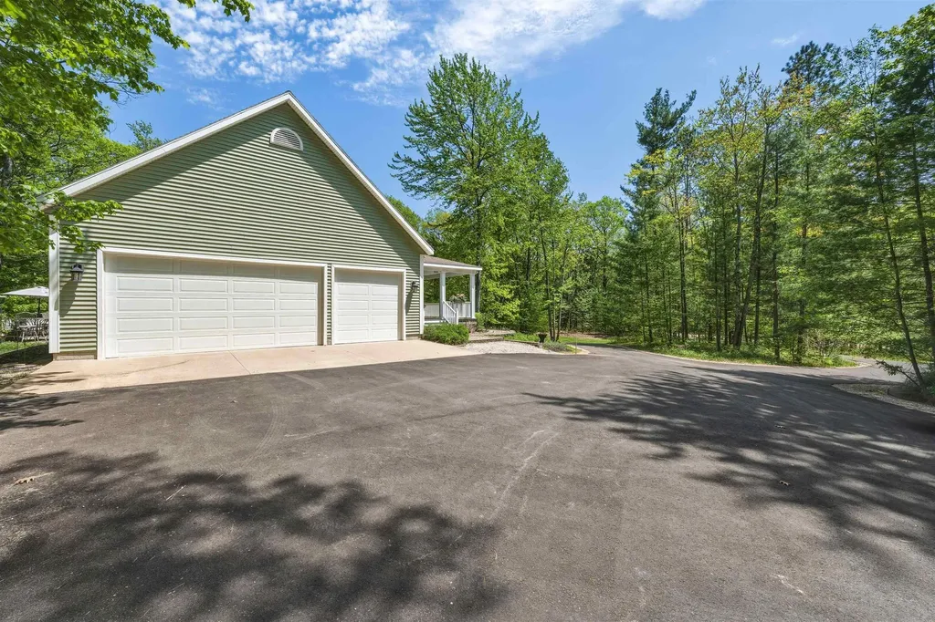 8745 Wheeler Oaks Drive Whitewater Township MI 49690