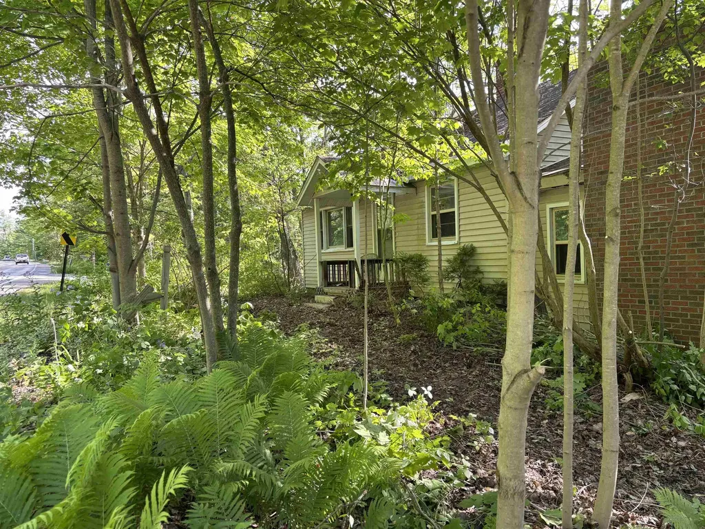 5962 S Lake Leelanau Drive Bingham Township MI 49684
