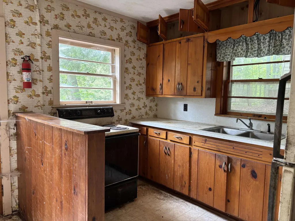 5962 S Lake Leelanau Drive Bingham Township MI 49684