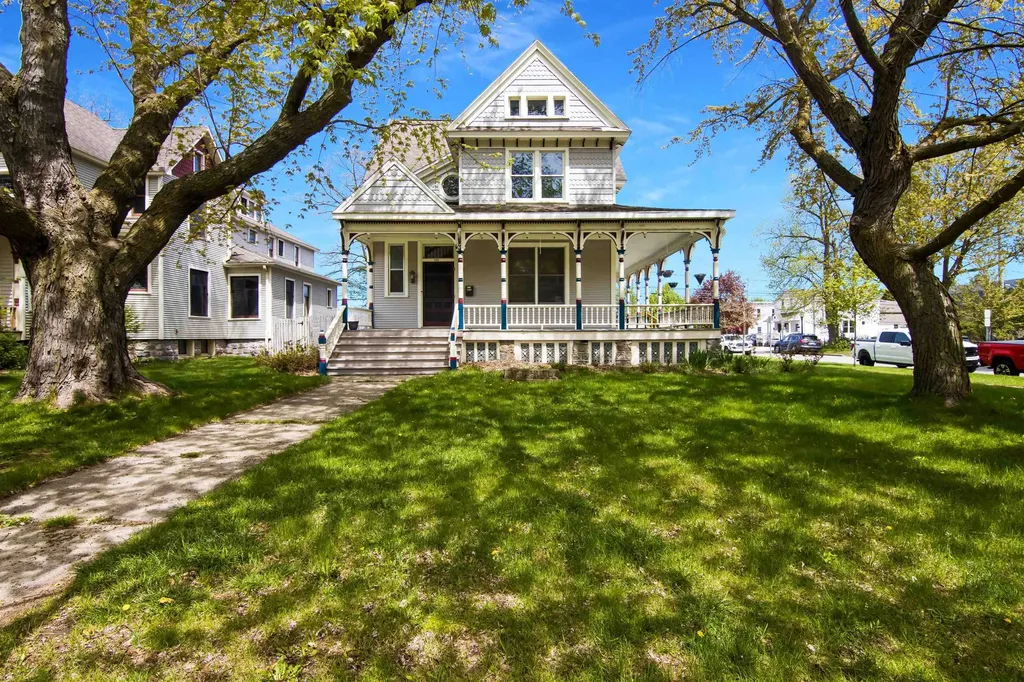 445 E State Street Traverse City City MI 49686