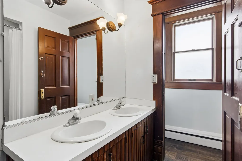445 E State Street Traverse City City MI 49686