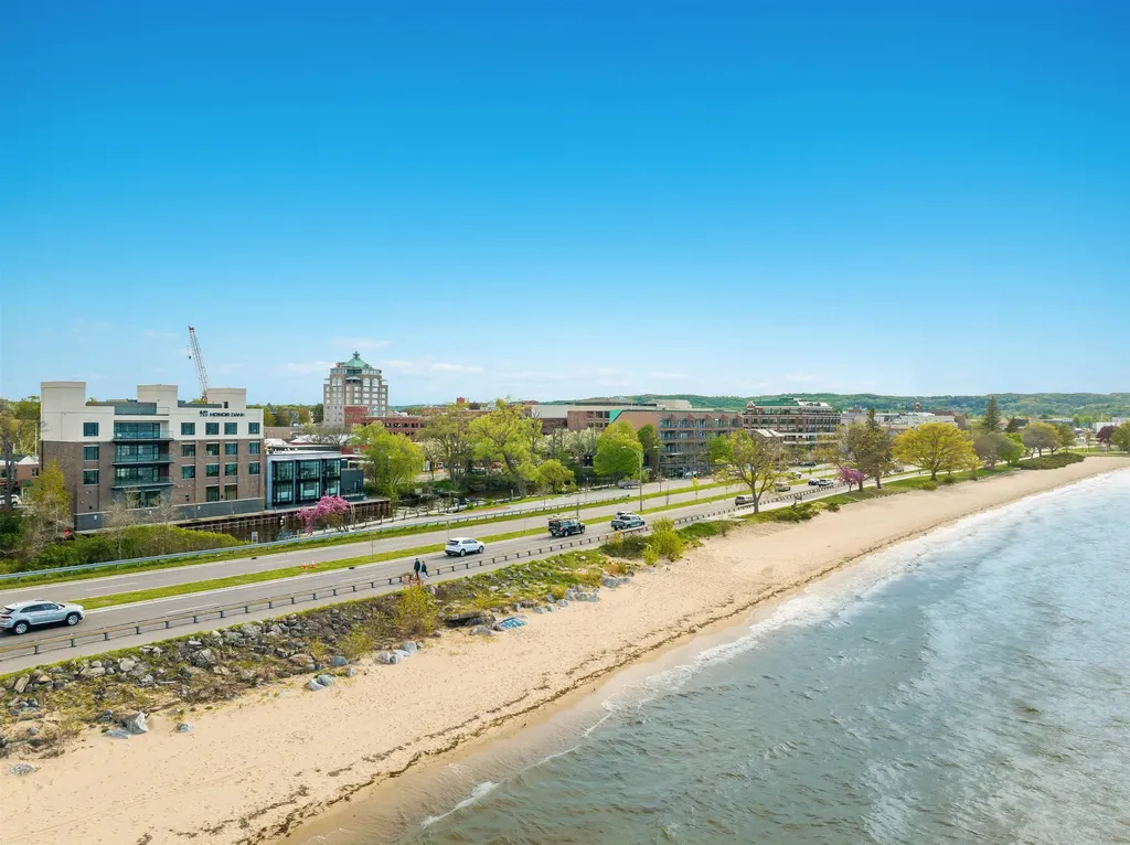 445 E State Street Traverse City City MI 49686