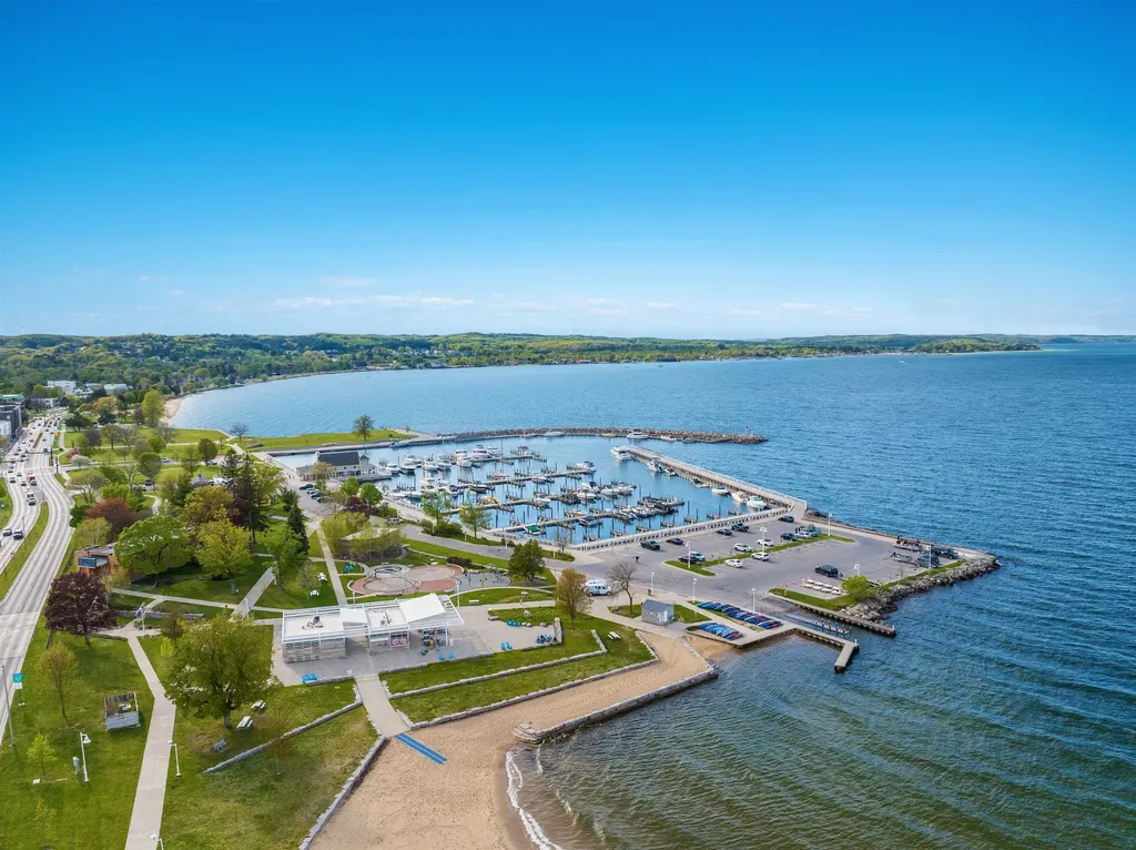 445 E State Street Traverse City City MI 49686