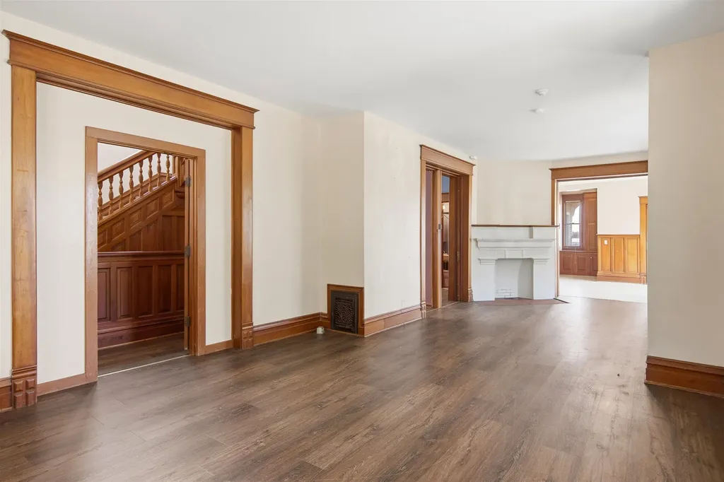 445 E State Street Traverse City City MI 49686