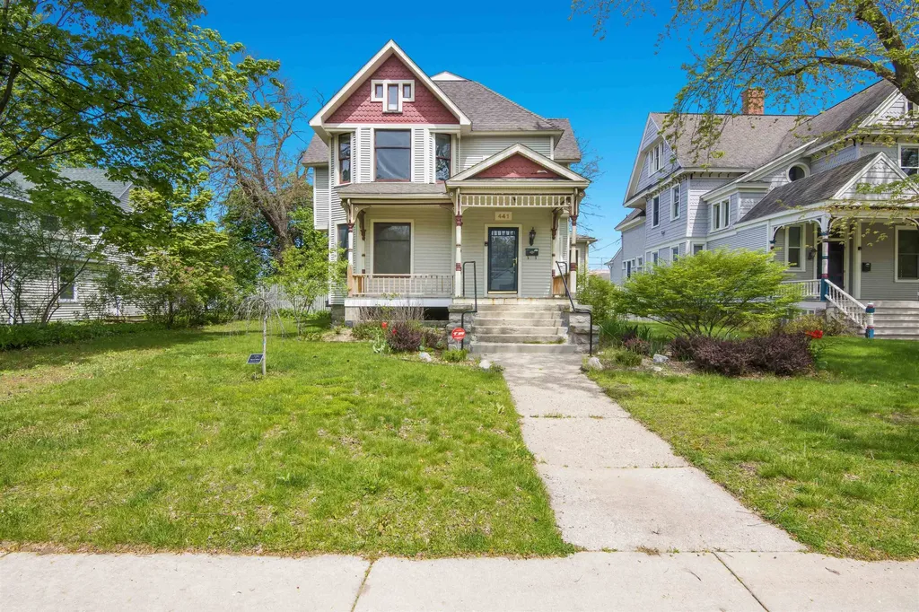 441 E State Street Traverse City City MI 49686