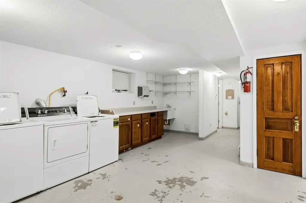 441 E State Street Traverse City City MI 49686