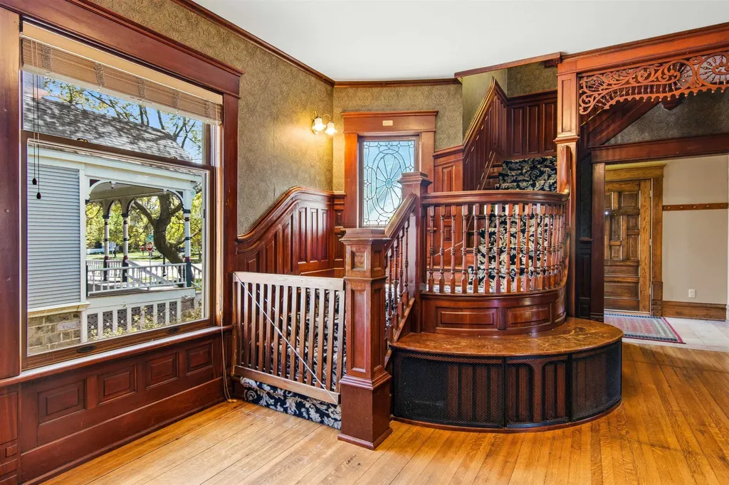 441 E State Street Traverse City City MI 49686