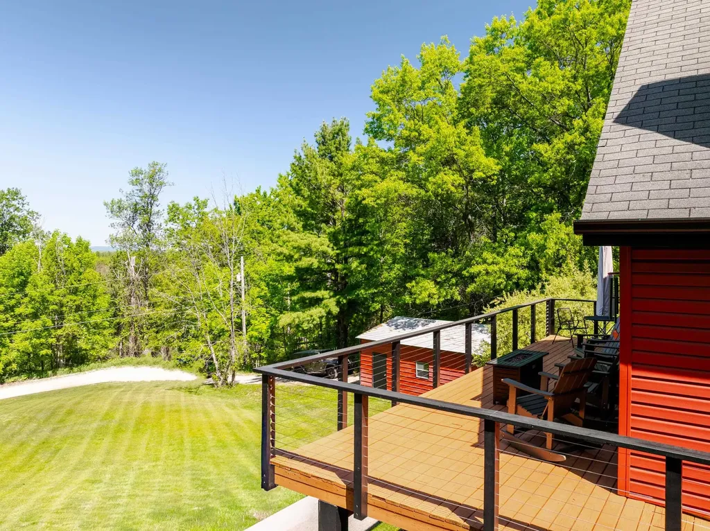 2104 Apple Hill Road East Bay Township MI 49686