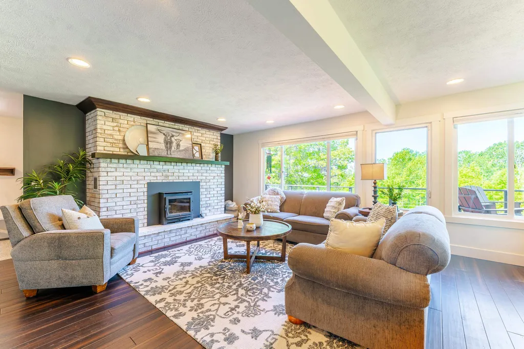 2104 Apple Hill Road East Bay Township MI 49686